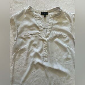 Women's White Sleeveless Top